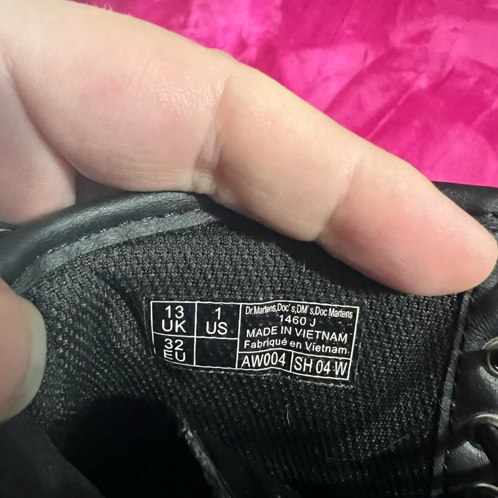 Dr. Martens Shiny Black Kids Boots - Picture 3 of 6